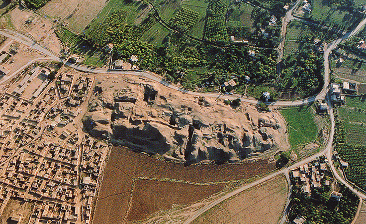 Tell es-sultan, Jerico archaeological site from the air (photo: Fullo88, public domain)