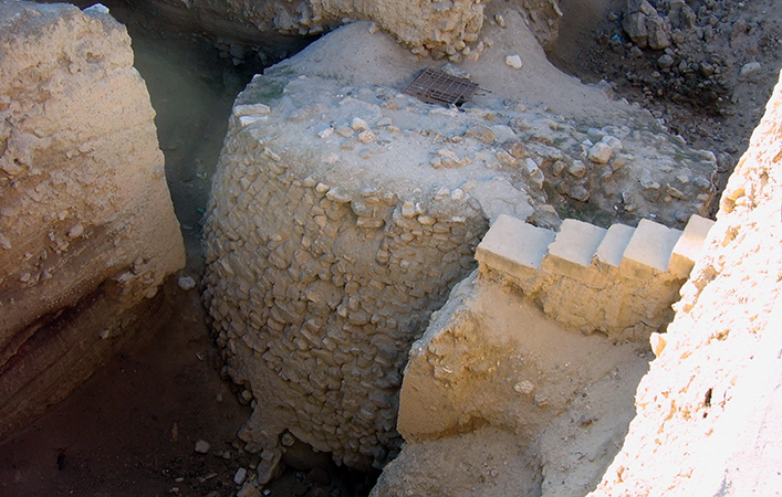 Looking down at the tower at Jericho (photo: Reinhard Dietrich, public domain)