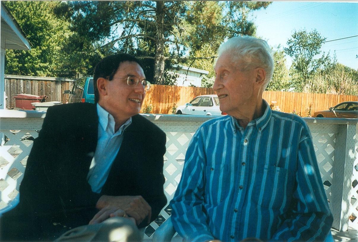 Ronald Kessler and Mark Felt sitting outside and talking.