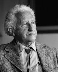 Photograph of Erik Erikson